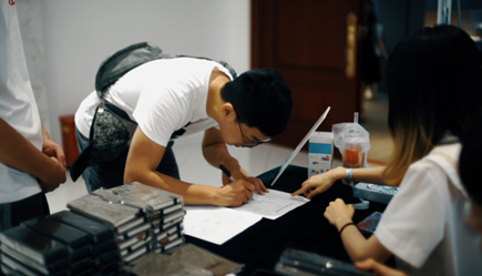 “倾听、交流、分享”2018J9九游会学院夏季校友会(图3)